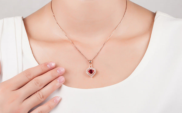 New Style Full Diamond And Micro Inlaid Colorful Gemstone Love Heart Pendant Luxury Simulation Diamond Ruby Necklace Jewelry Female